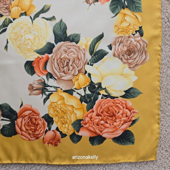 LIKE NEW Salvatore Ferragamo Leopards Flowers Silk - Picture 8 of 9